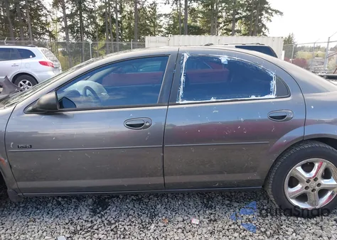 2005 Dodge Stratus Sxt z USA, uszkodzony, nr VIN 1B3EL46XX5N559642